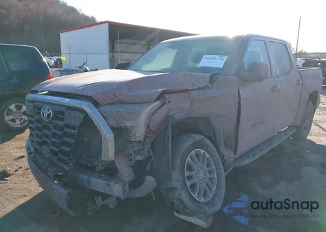 2025 Toyota Tundra Crewmax Sr/Crewmax Sr5 из США, поврежденный, VIN 5TFLA5DB7SX275720